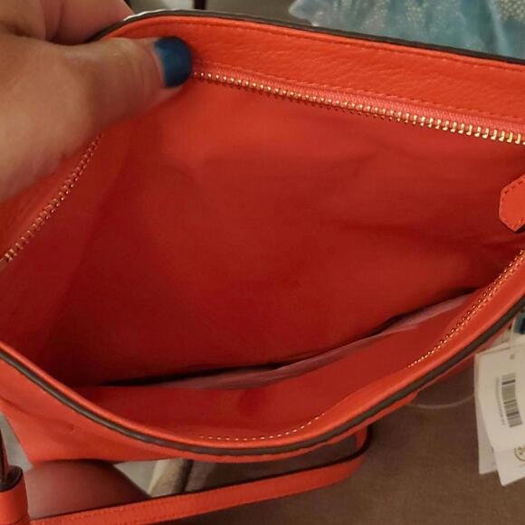 Tory Burch MCGRAW foldover crossbody - Picture 7 of 7